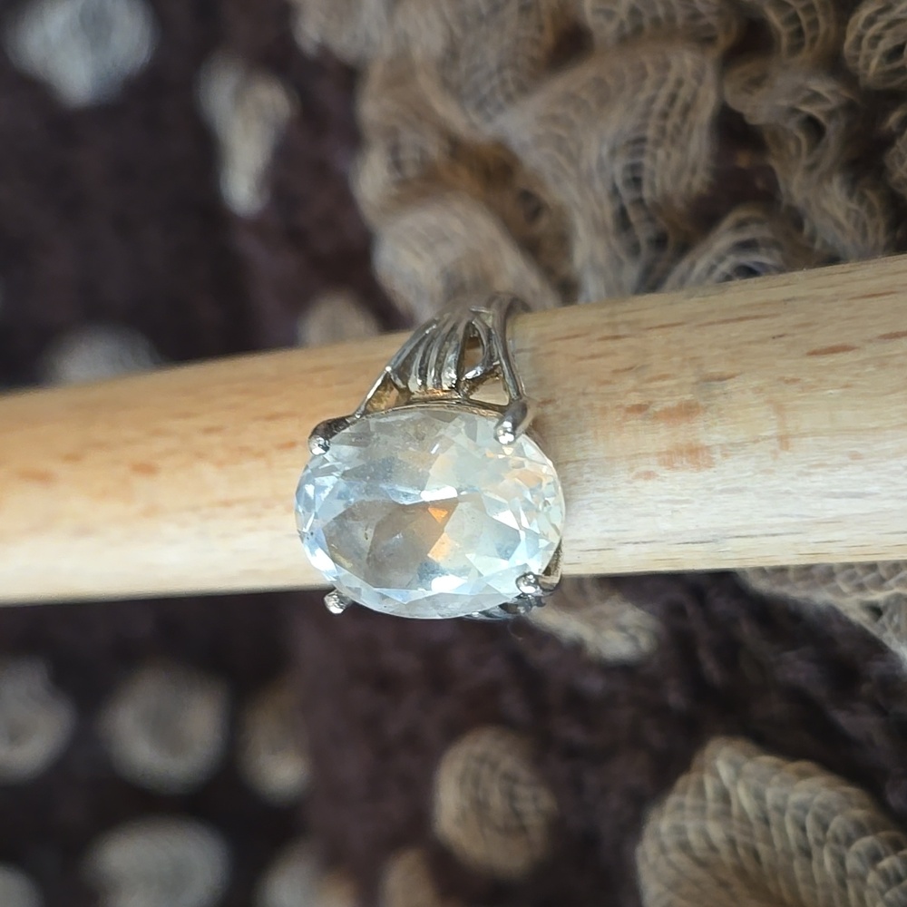 Silver tone ring with large crystal gem look faceted stone